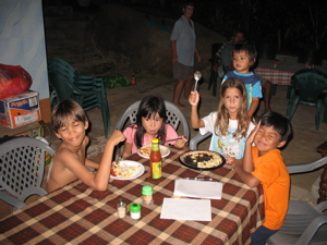 Kids eating Grandma’s mac & cheese