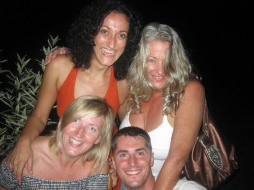 Party fun with Violeta, Mel and Lio ...